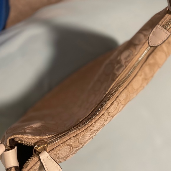 Coach khaki/tan & chalk leather shoulder bag - Picture 6 of 10
